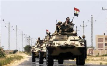 التلفزيون المصري: مقتل 15 متشددا في هجوم صاروخي في سيناء