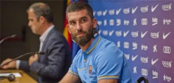رسمياً.. أردا توران يرحل عن برشلونة
