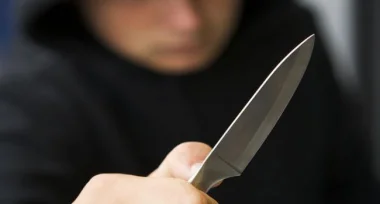 أربعيني يُشهر سكينا داخل دائرة أمنية بمكناس وهذا مصيره!