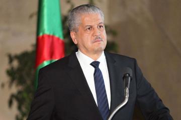 سلال : إغلاق الحدود مع المغرب ودول أخرى أصاب تجارة الجزائر بالركود