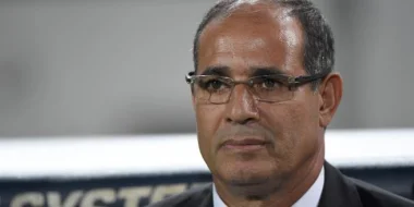 هل كانت "الشيشة" وراء إقالة الزاكي من تدريب المنتخب ؟