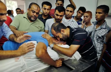 غزة: انتشال جثث 5 فلسطينيين من تحت الأنقاض