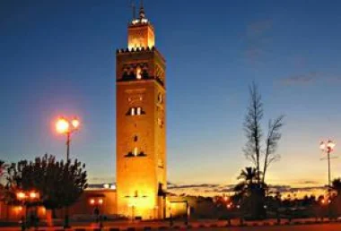 'قافلة المغرب' تسحر قلوب الإيطاليين