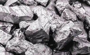 معدن نادر يكشف سراً قديماً عن بدايات الحياة على الأرض