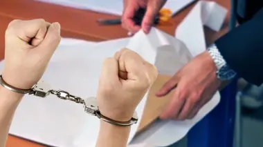 إعلانات وهمية تفضح شبكة لتزوير الشواهد بالعيون