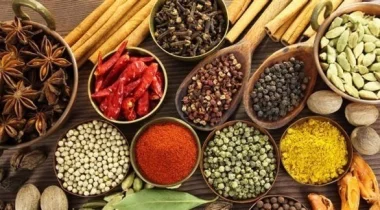 هذه التوابل والأعشاب تعالج مشاكل البشرة
