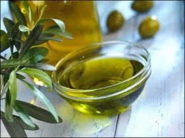دراسة: زيت الزيتون يحمي القلب ويمنع الالتهابات