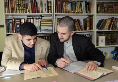 تشكيل لجنة مشتركة لمناقشة مسألة متابعة الدراسة الجامعية ليلا بالنسبة للأساتذة و الموظفين