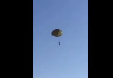شاهد.. نجاة جنديين من موت محقق