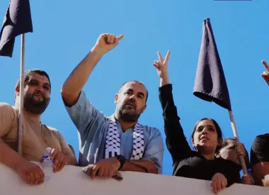 الزفزافي يصدم انفصاليي الريف في الجزائر بتصريح ناري من فوق سطح منزل أسرته
