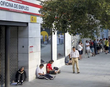 معدل البطالة في أوروبا يستمر عند مستوى 9.9% خلال يونيو