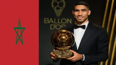 الإعلام الفرنسي يقود حربًا مكشوفة ضد حكيمي تمهيدًا لتتويج أحد نجومه بالكرة الذهبية