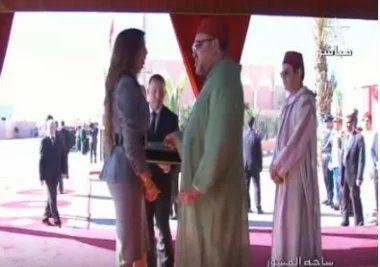 توشيح دنيا باطما بوسام ملكي جديد