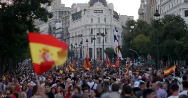 من إيزابيلا الكاثوليكية إلى فوكس.. لماذا تبقى سبتة ومليلية وقود سعار اليمين المتطرف الإسباني تجاه المغرب؟