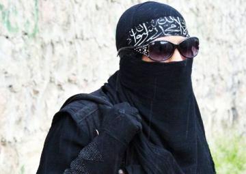 السلفيون المغاربة يتعاطفون مع "الداعشيات" المعتقلات ويقررون الاحتجاج