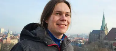 معارض روسي في ألمانيا.. كيف انتهى به الأمر في سجن الترحيل؟