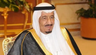 ملك السعودية يستقبل شيخا قطريا بقصره في المغرب .. لهذا السبب !