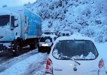 نشرة خاصة جديدة : تساقطات ثلجية هامة يومي الخميس والجمعة في العديد من جهات المغرب