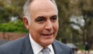 مزوار يمثل المغرب في المسيرة التضامنية مع "شارلي ايبدو" و لكن ..!!