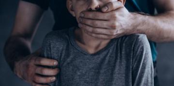 هكذا تدخل رجال الصقور بشكل استباقي وانقذوا طفلين من اغتصاب وشيك