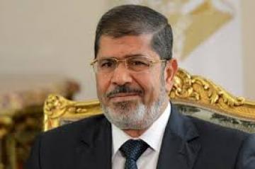  النيابة المصرية تأمر بحبس مرسي 15 يوما بتهمة التحريض على العنف في قضية جديدة