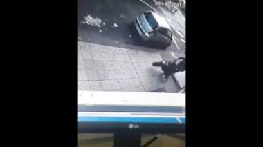 القريعة : فيديو سرقة دراجة نارية في واضح النهار‏