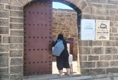 الصويرة: زوار مغاربة يطالبون بتحسين الخدمات بـ"سقالة الميناء"