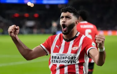 الصيباري يتوج بجائزة أفضل لاعب في الدوري الهولندي