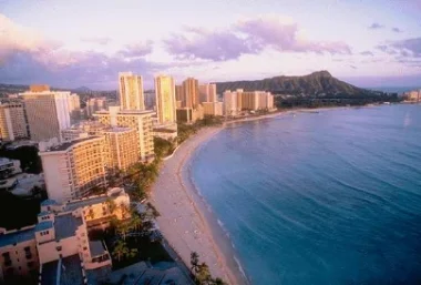 المغرب يقدم  نافورة تقليدية مغربية لهاواي الأمريكية بمناسبة تنظيمها أسبوعا احتفاء بملك