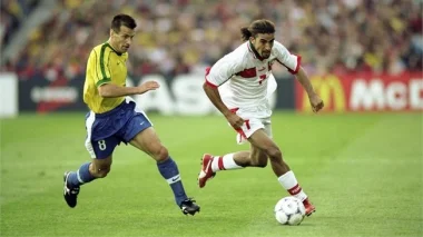 حاجى ينتقد استعدادات المغرب لكأس الأمم الإفريقية 2015