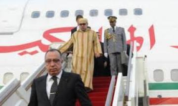 الملك محمد السادس يعود إلى أرض الوطن