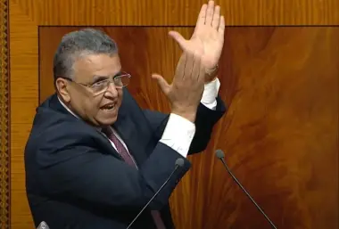 وهبي يصف "التسول الرقمي" بالجريمة.. ويكشف تفاصيل خطيرة حول العقار والأسرة والعدالة