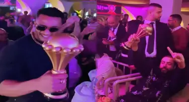 بأشهر مطاعم الهرهورة.. "رمضان" و "مونتانا" يتقاسمان مع المغاربة فرحة التتويج بـ"كأس العرب" (فيديو)