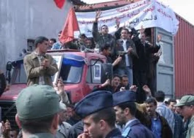 مهنيو النقل يمنحون الوزارة أسبوعا للإستجابة لمطالبهم