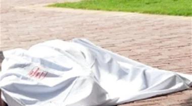 رجل يقتل زوجته ورضيعه دهساً