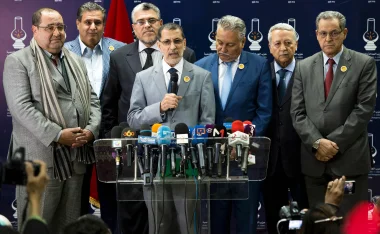 هل سيعرف اجتماع زعماء أحزاب الاغلبية الحكومية حضور"بنكيران" بعد مرور 100 يوم على ميثاقها
