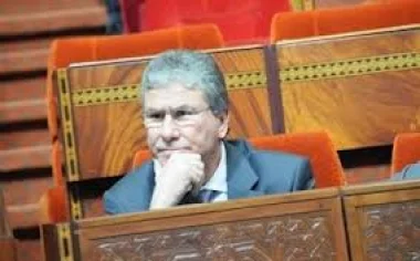 الشرطة تضع وزير الصحة تحت الحراسة المشددة