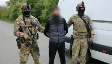 اعتقال 3 صينيين في جورجيا بعد محاولة شراء كيلوغرامين من اليورانيوم