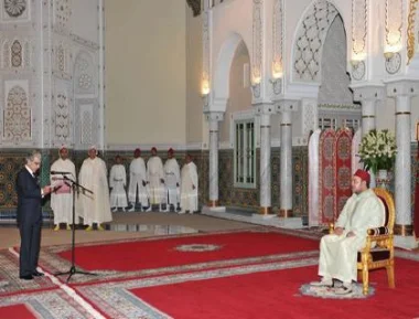 تفاصيل التقرير الأسود الذي قدمه والي بنك المغرب لجلالة الملك حول واقع الاقتصاد الوطني