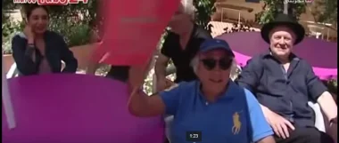يهود مغاربة في عيد الهيلولة بالصويرة فرحين مفتخرين بالمغرب و بجو الأمن السائد فيه