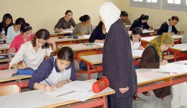 10 آلاف إطار يرفضون الاشتغال في الأقسام عن طريق "الكونطرا"