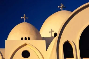 من أجل "التقرب إلى الله" ، مهاجر مغربي يحرق كنيسة بإسبانيا
