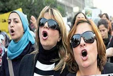 جدل في الشارع المصري بسبب دعوة للتظاهر بخلع الحجاب في ميدان التحرير
