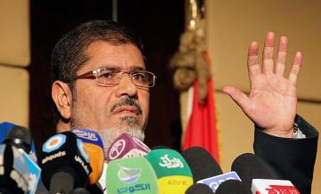 الاتحاد الأوروبي يدعو لإطلاق سراح مرسي وإجراء انتخابات ديمقراطية في مصر