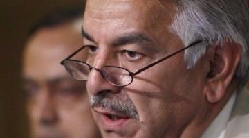 وزير الدفاع الباكستاني يهدد إسرائيل بضربة نووية بسبب "خبر كاذب"