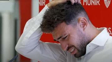 بالفيديو.. وداع مؤثر من مكونات إشبيلية للحدادي وراكيتيش يجهش بالبكاء