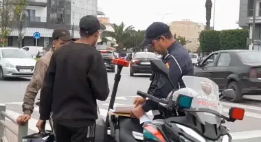 حملة أمنية غير مسبوقة بكورنيش عين السبع لمواجهة فوضى الدراجات النارية المخالفة
