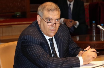 وزير الداخلية يعقد اجتماعا مع قادة ومسؤولي الأحزاب السياسية غير الممثلة في البرلمان حول التحضير للانتخابات