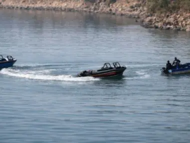 فيديو يظهر لحظة تصادم زورقين سريعَين في الهند