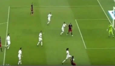 برشلونة يفوز بـ"كلاسيكو الأساطير" ضد غريمه ريال مدريد (فيديو)